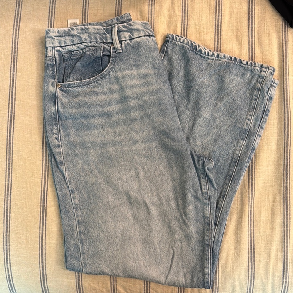 Good American Light Blue Jeans